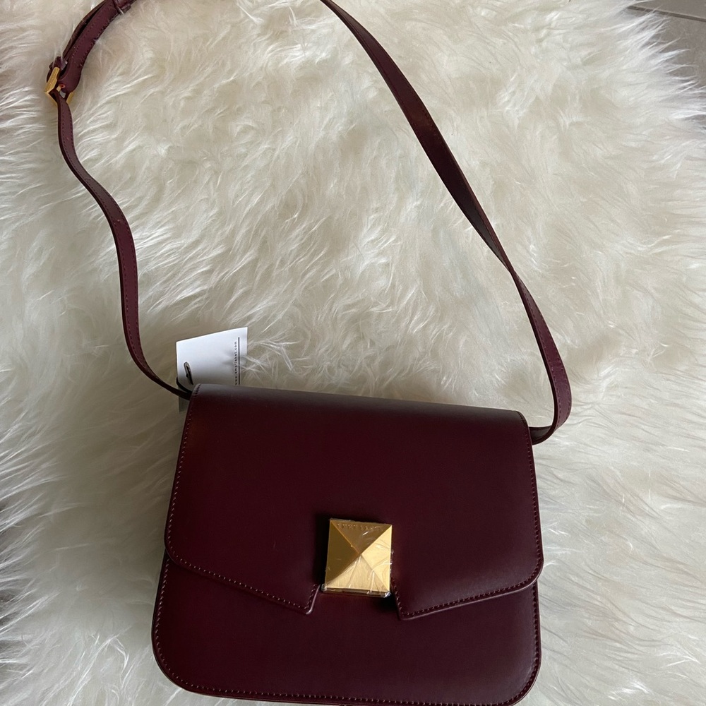 EMP T Label Cube Box Burgundy NWT